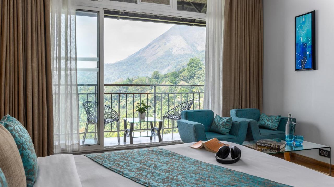 The Panoramic Getaway Hotel Munnar Exterior foto View of Mount Apo from the hotel