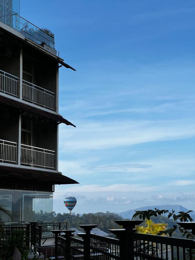 The Panoramic Getaway Hotel Munnar Exterior foto The observation tower