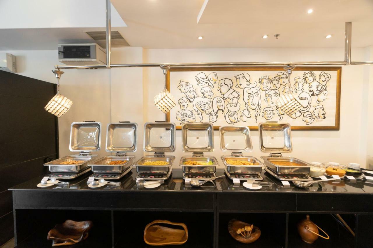 The Panoramic Getaway Hotel Munnar Exterior foto A chafing dish buffet